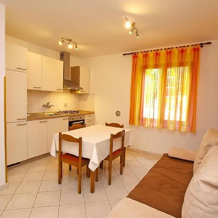 Apartman Fuer 5 Personen Ca 49 Qm In Rovinj-cocaletto, Istrien Istrische Riviera *